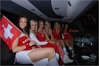 Die Namen von links nach rechts:
•Fabienne 
•Tamara 
•Jasmin 
•Gina 
•Marie Noelle 
•Lena 
